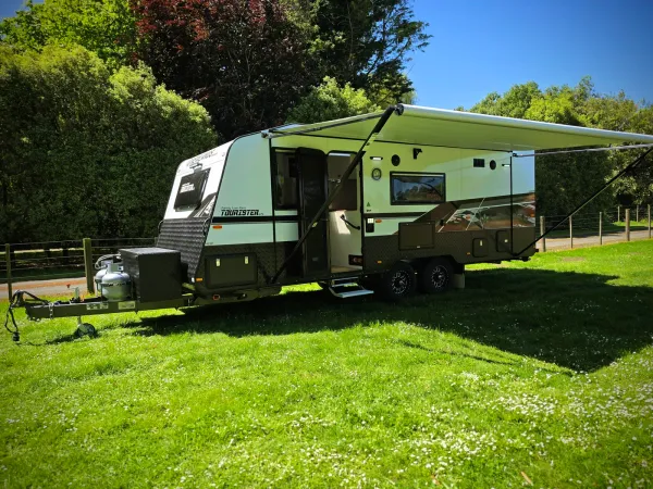 2025 Newlands Tourister 675 Luxe